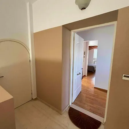 Loft House Βραχάτι